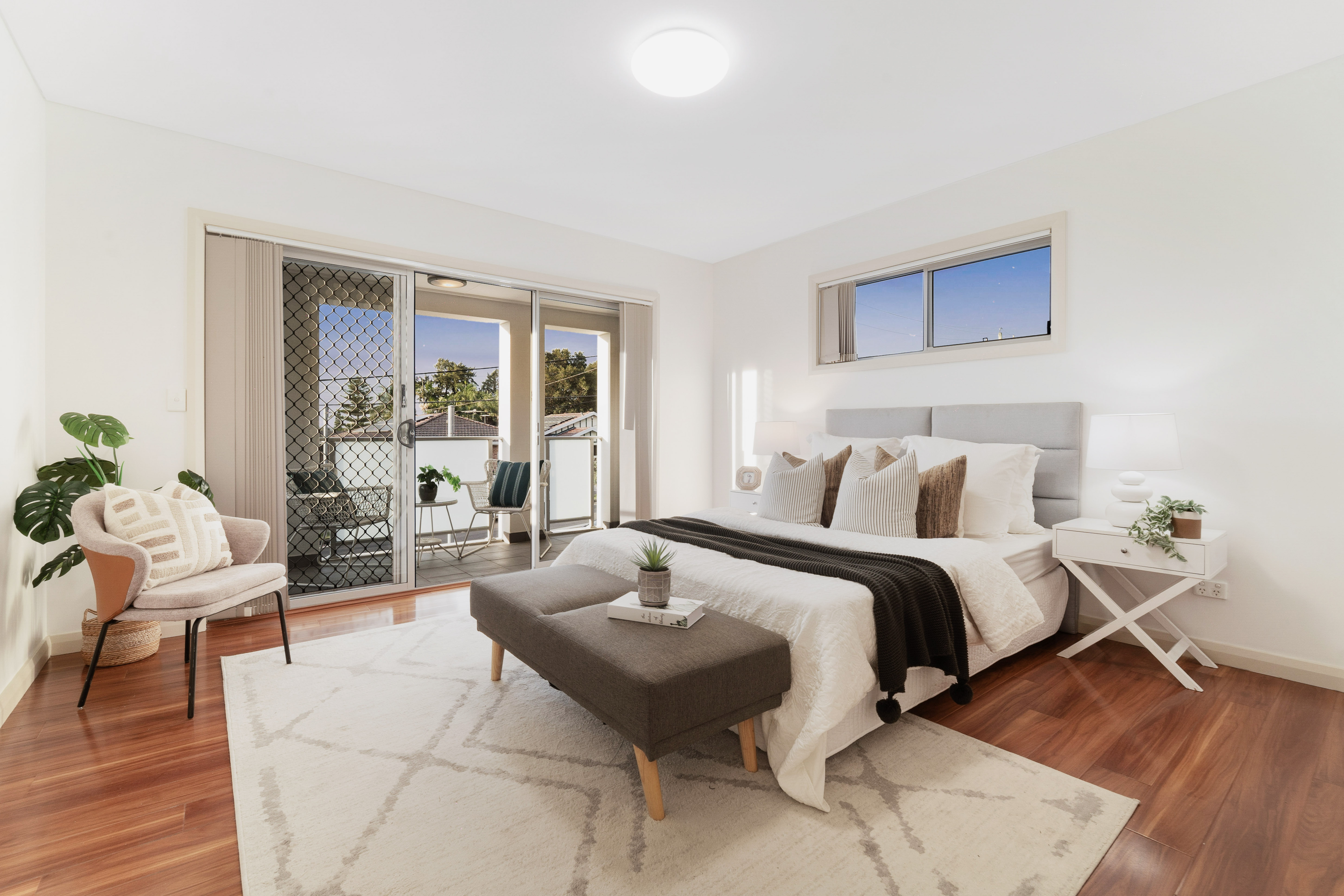 22 Rhodes Avenue, Guildford