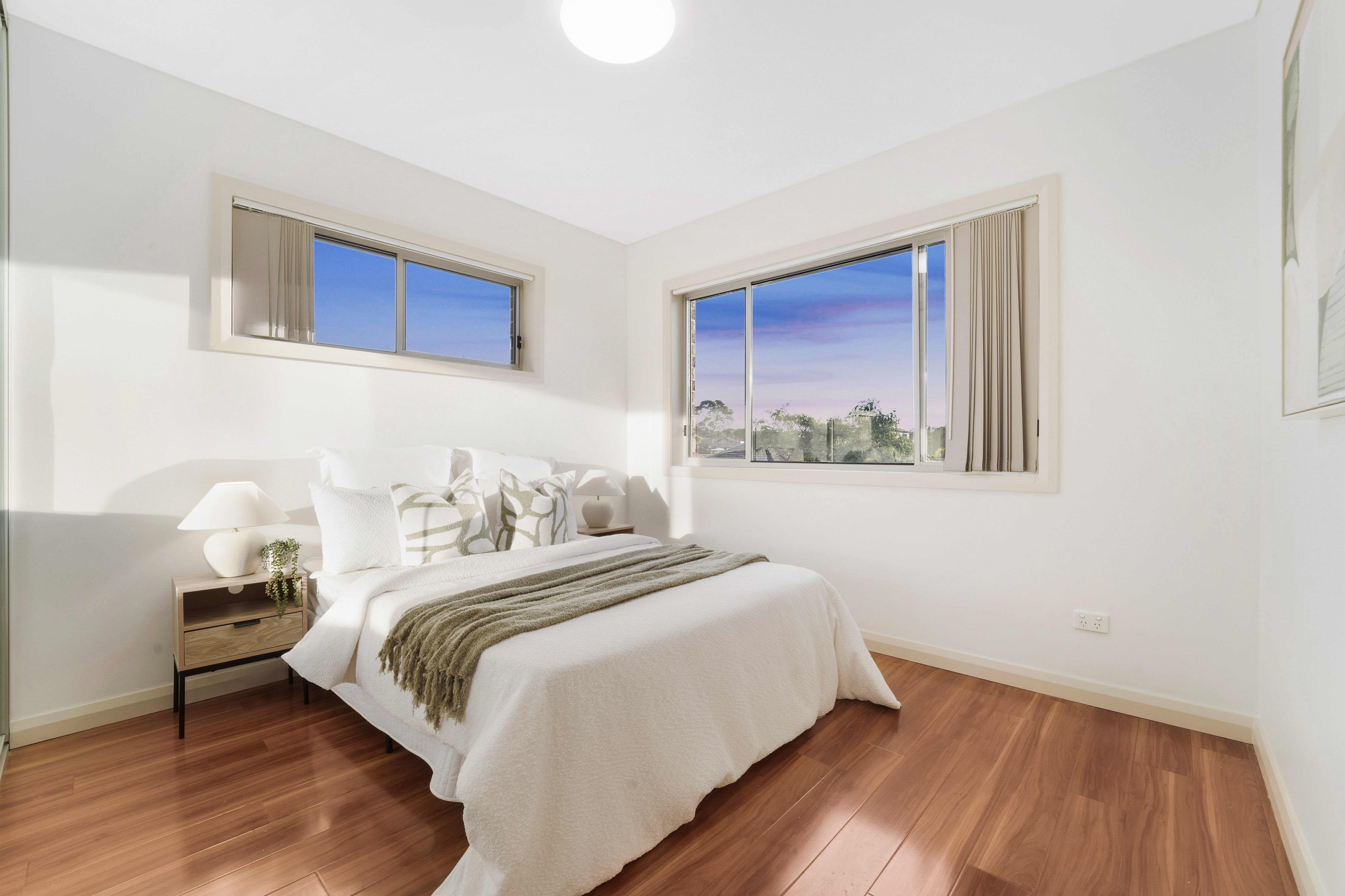 22 Rhodes Avenue, Guildford