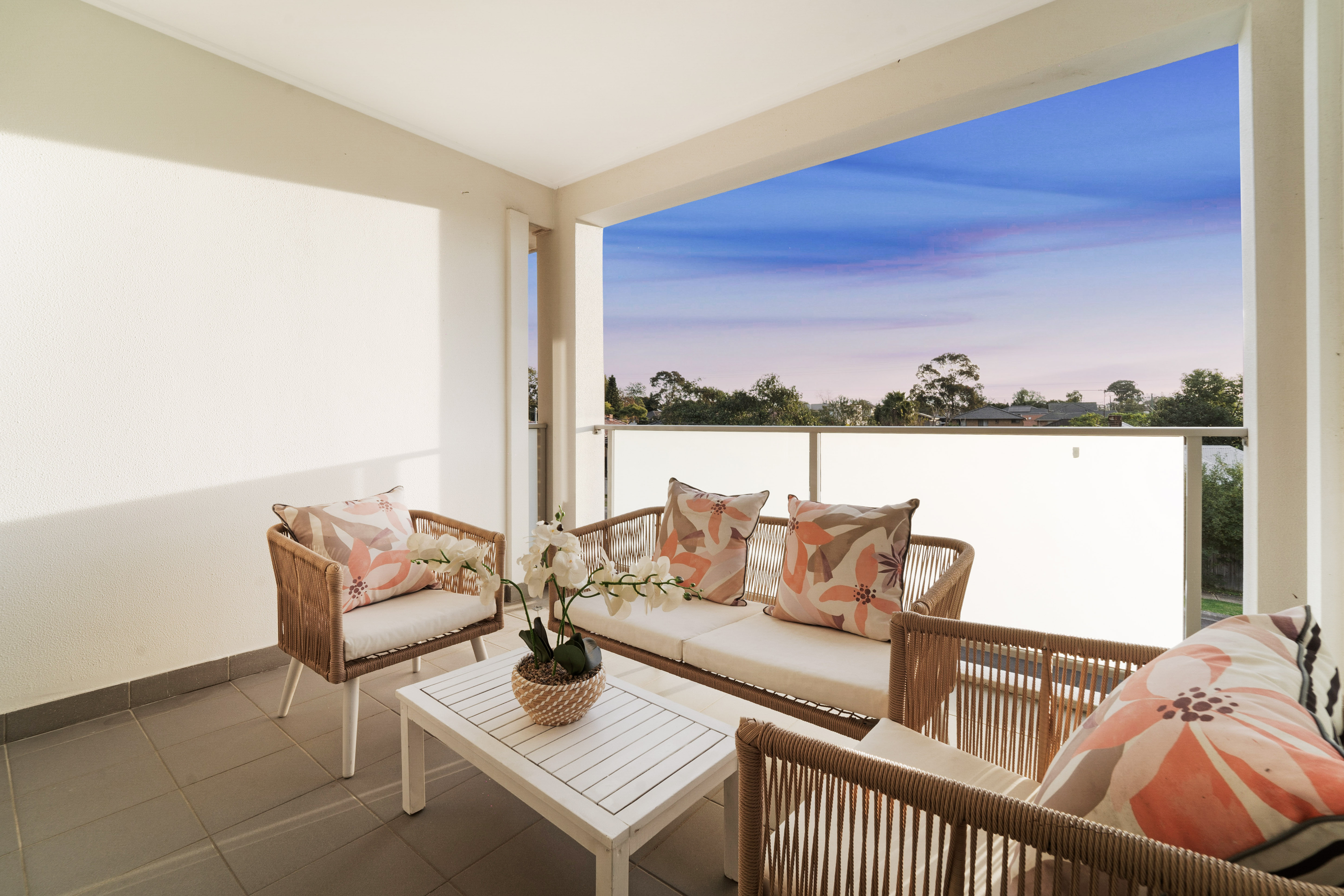 22 Rhodes Avenue, Guildford