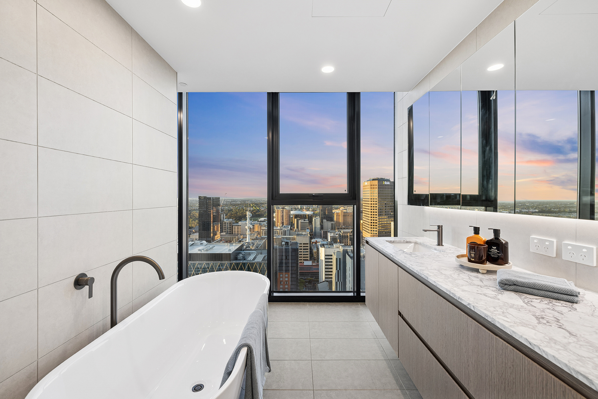 3502/6 Penaluna Place, ADELAIDE, SA 5000 12