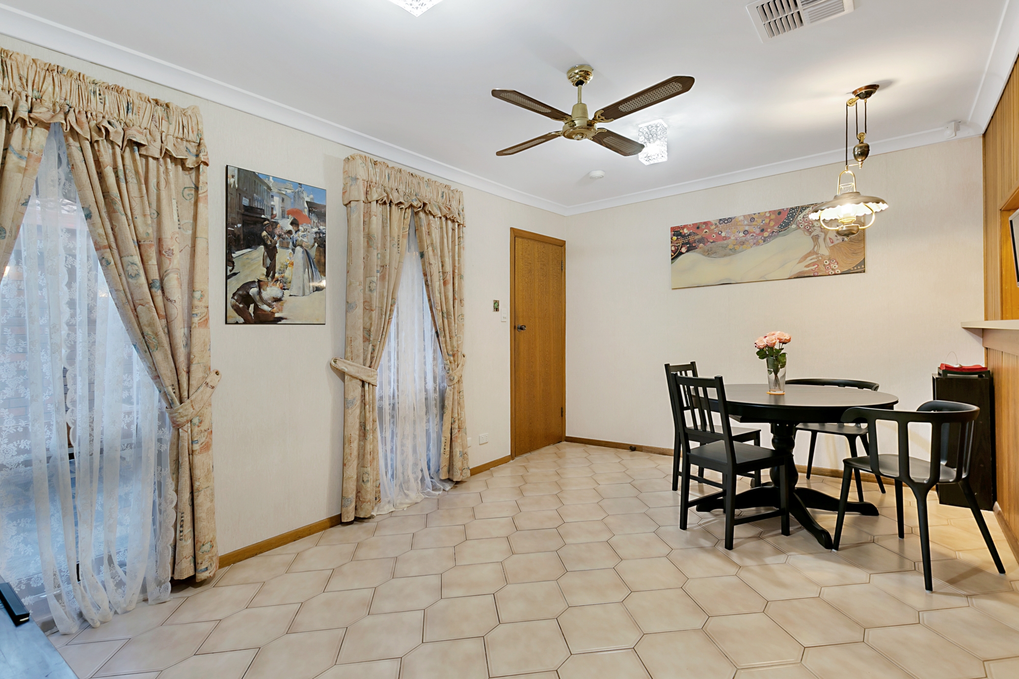 33 Landseer Crescent, DERNANCOURT, SA 5075 8