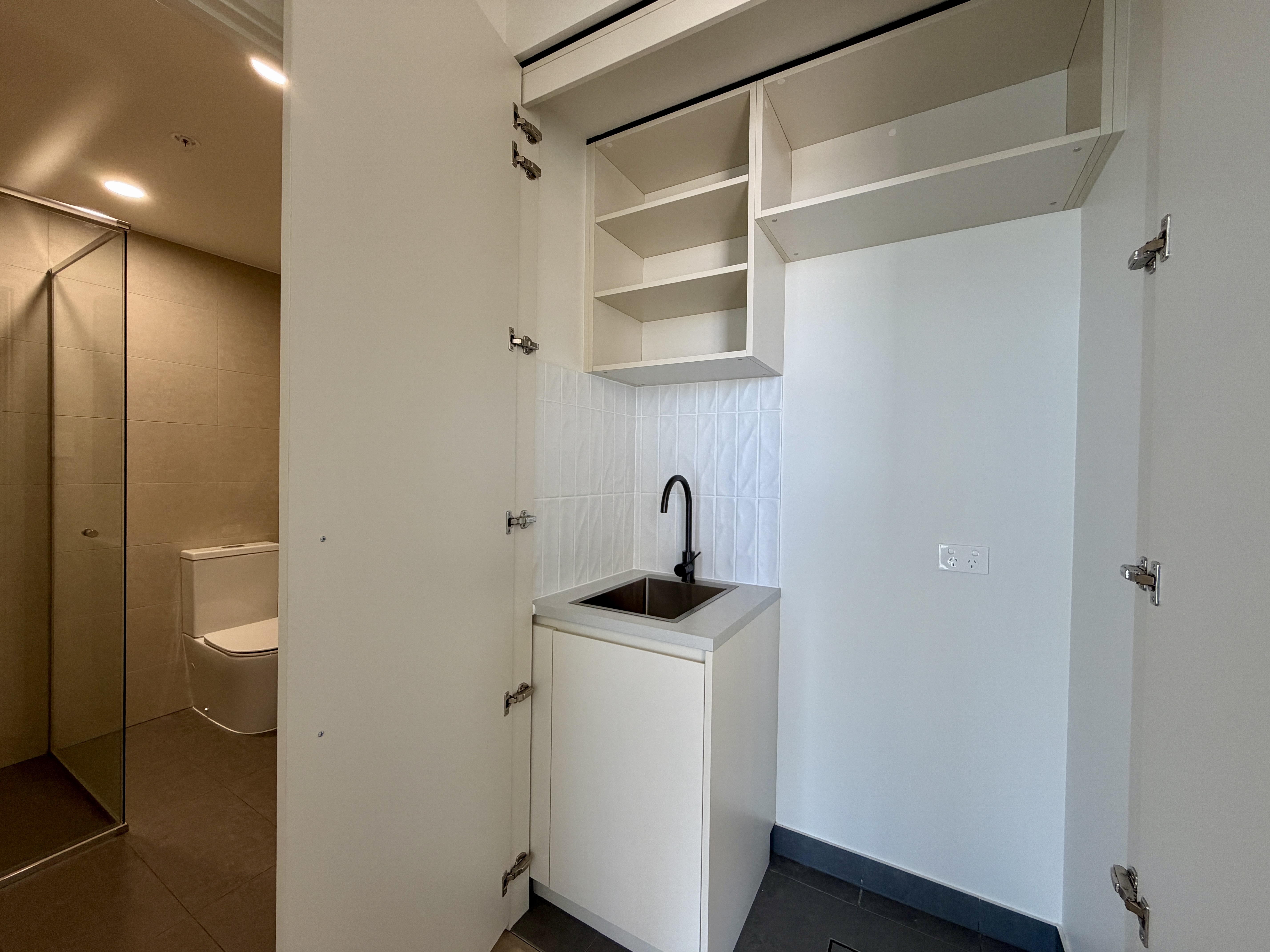 2002/6 Penaluna Place, ADELAIDE, SA 5000 10