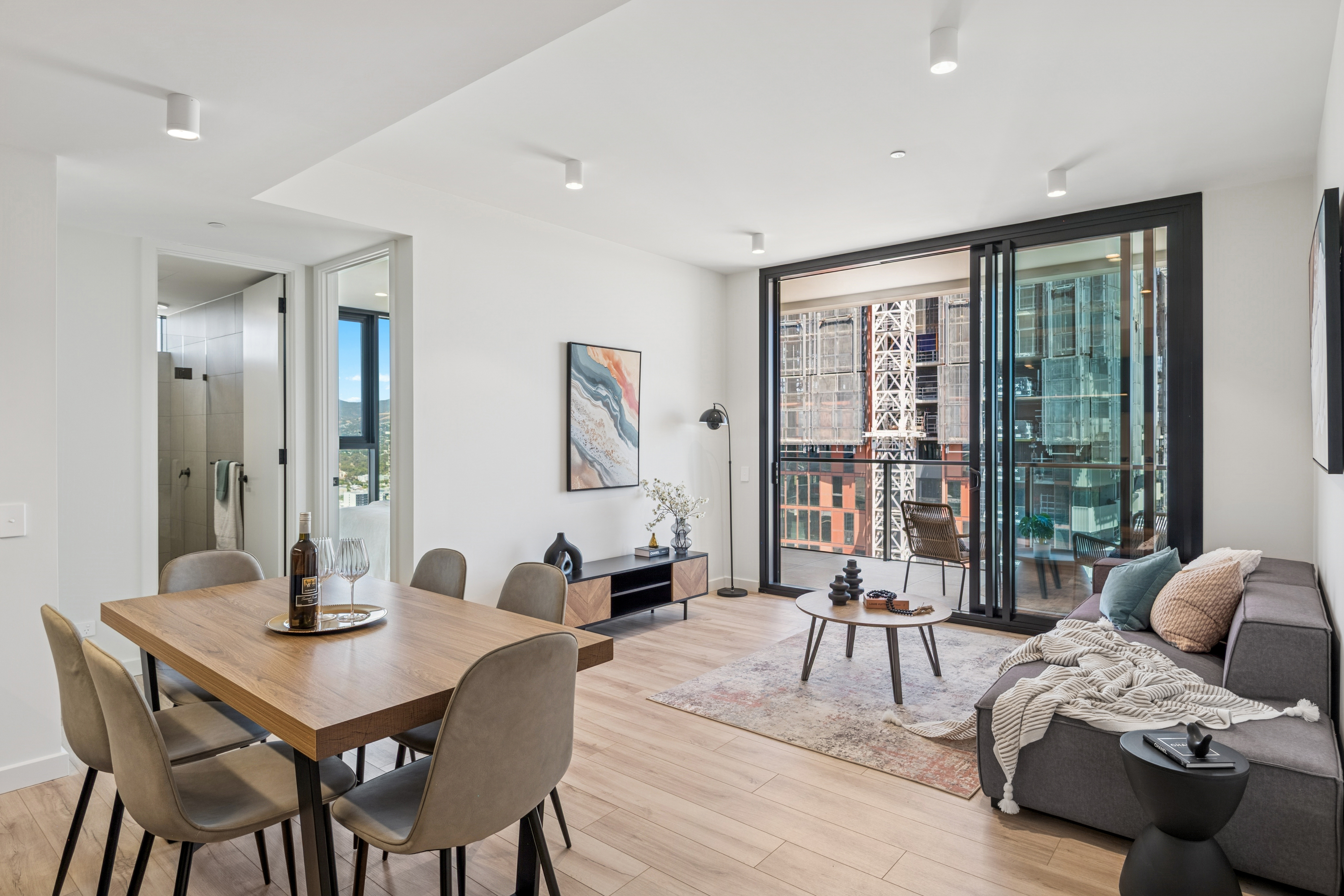 3209/6 Penaluna Place, ADELAIDE, SA 5000 2