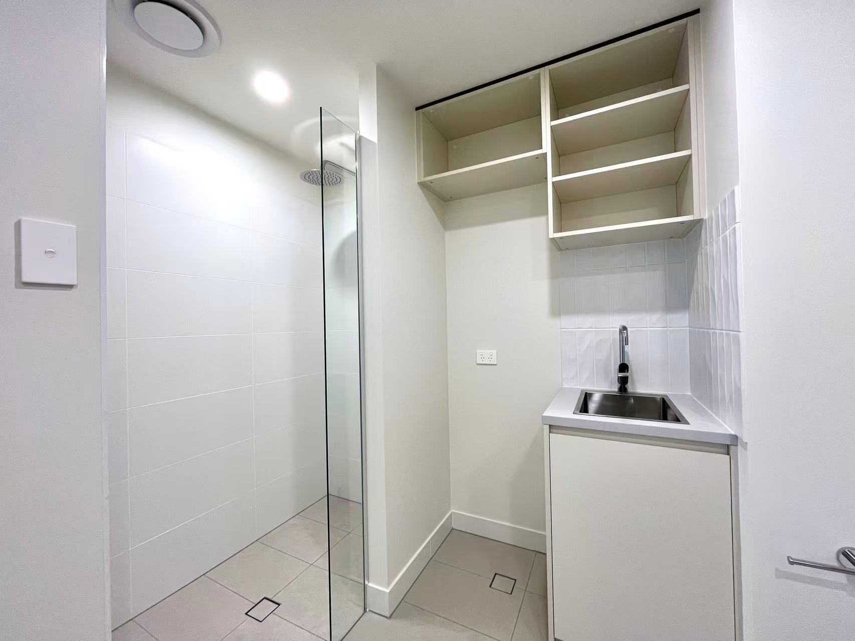 1912/6 Penaluna Place, ADELAIDE, SA 5000 8