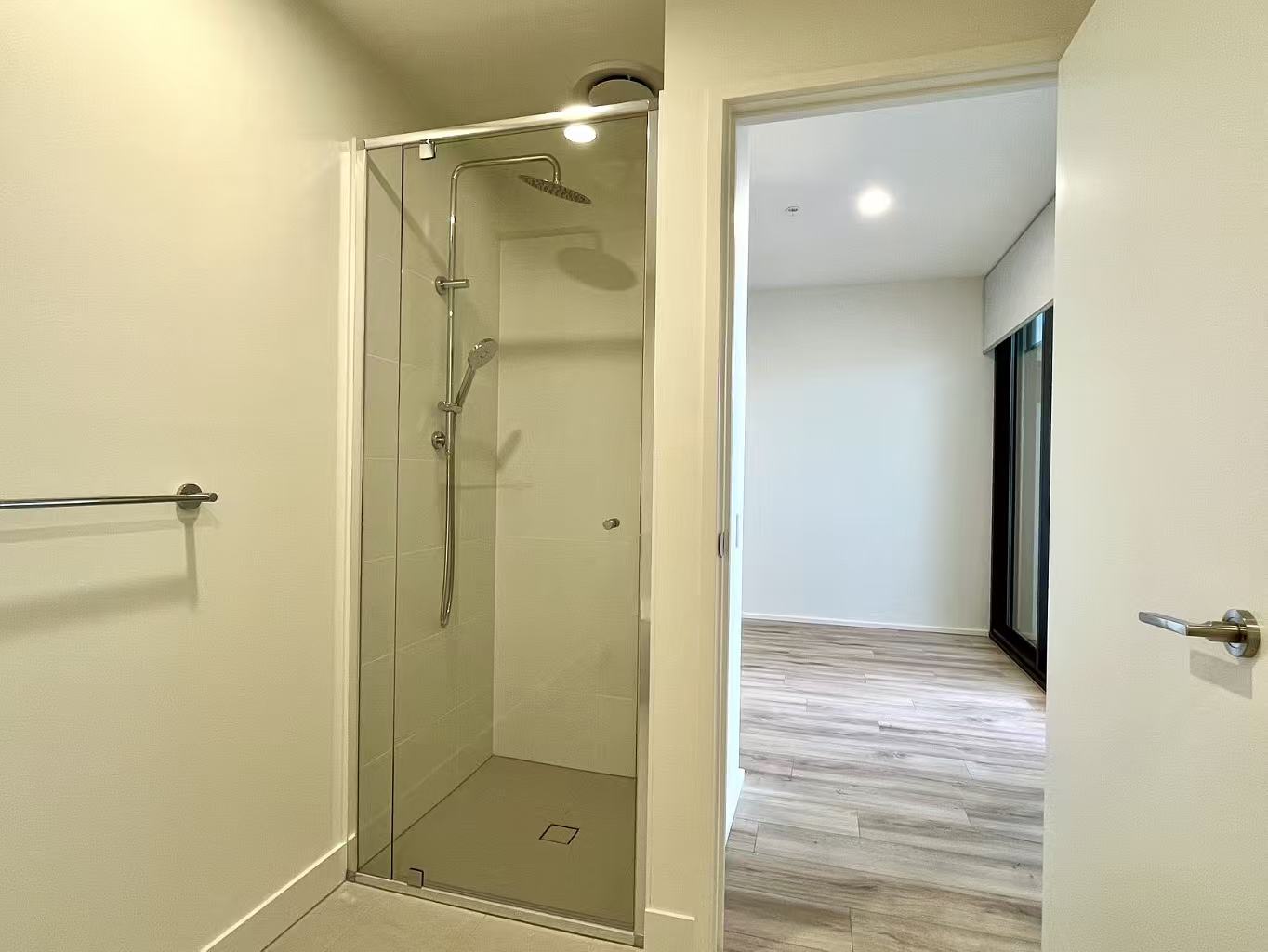 1913/6 Penaluna Place, ADELAIDE, SA 5000 9