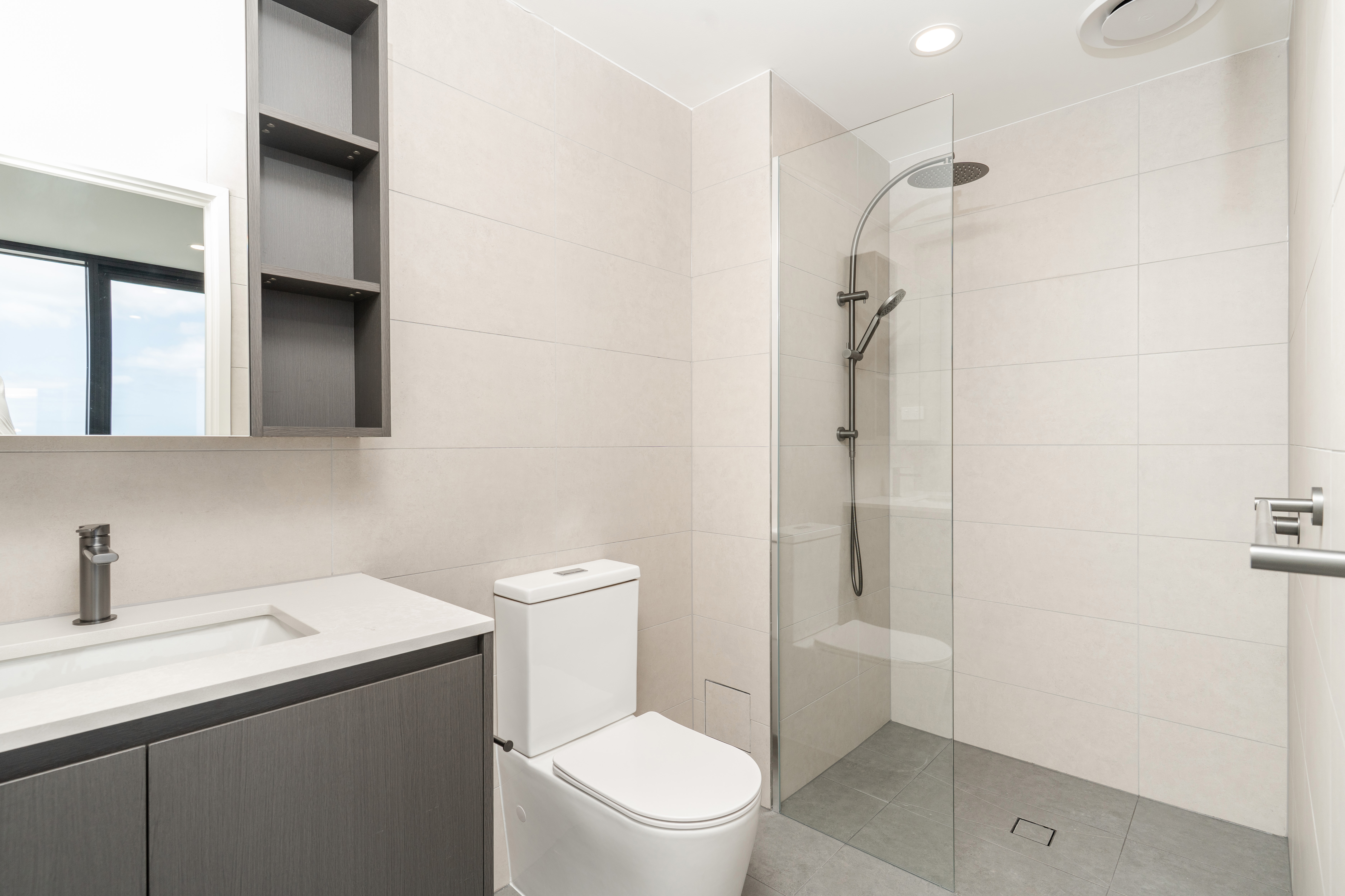 2512/6 Penaluna Place, ADELAIDE, SA 5000 9