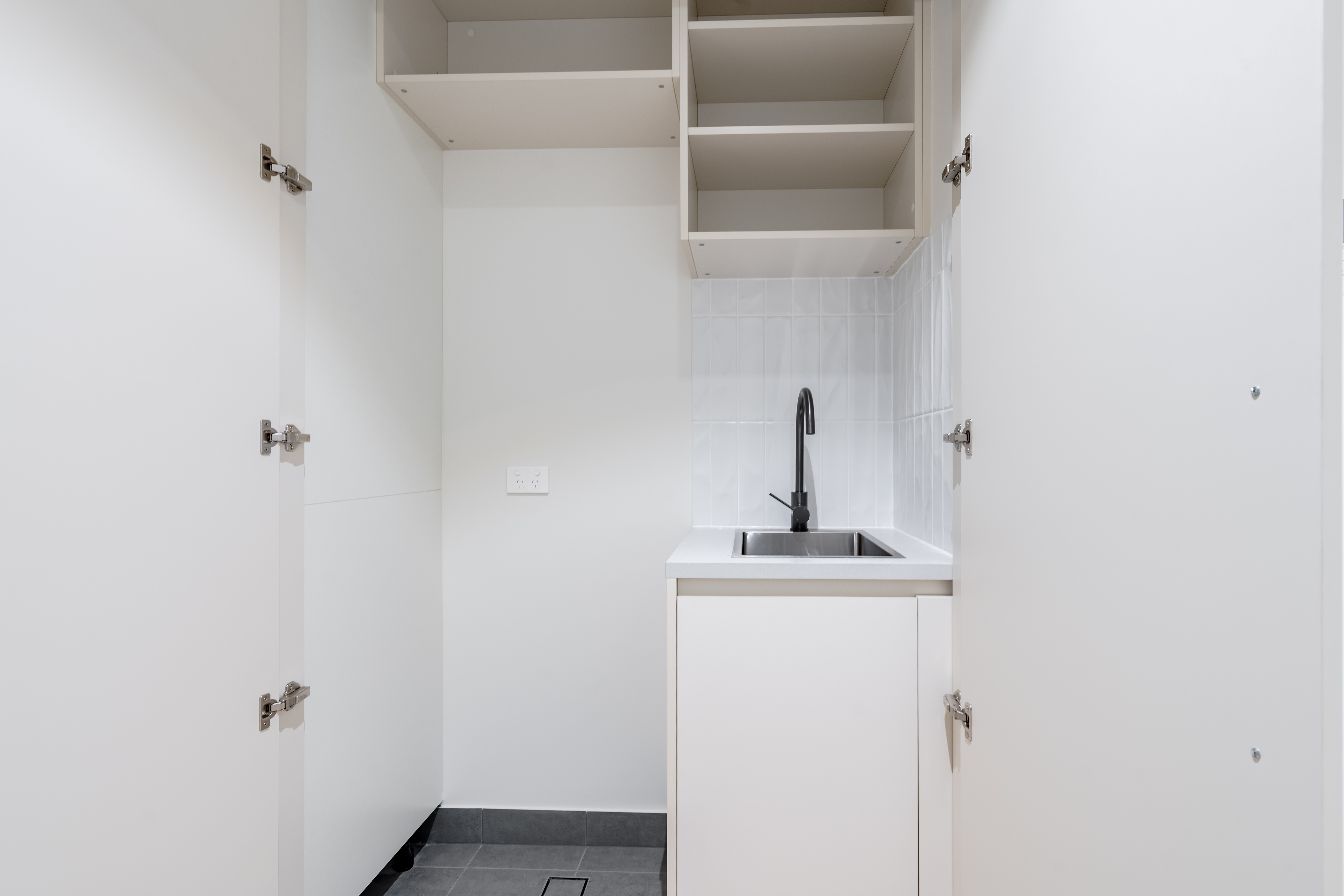 2512/6 Penaluna Place, ADELAIDE, SA 5000 8