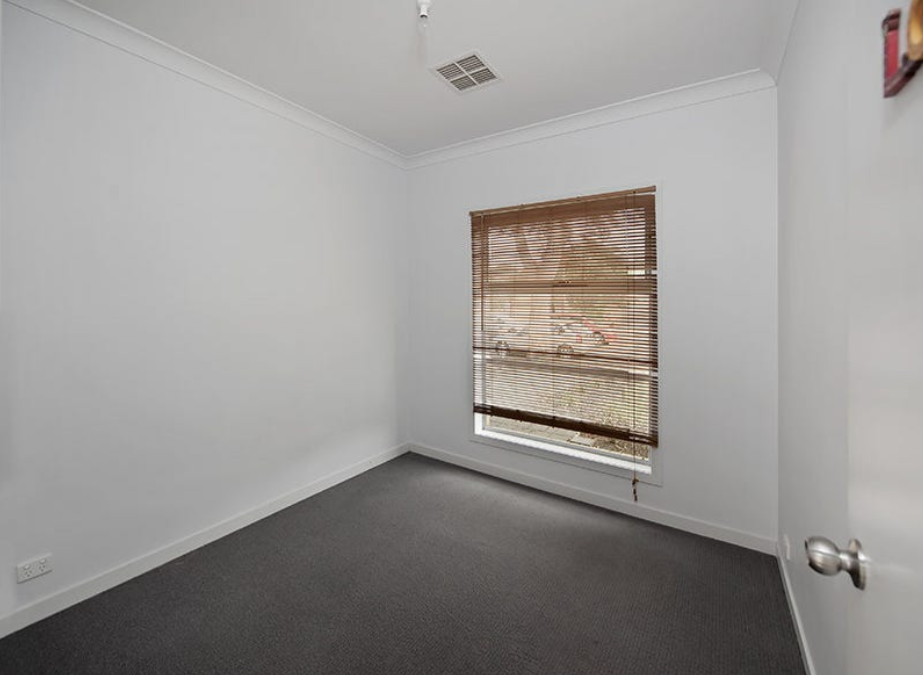 51 Thorne Crescent, MITCHELL PARK, SA 5043 9