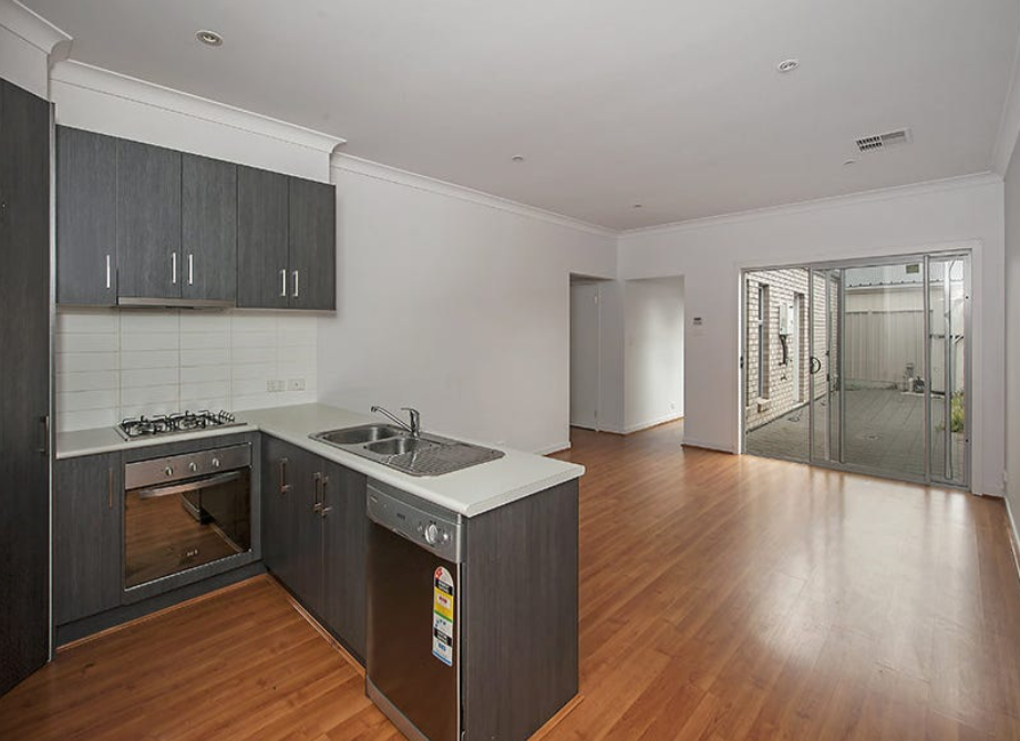 51 Thorne Crescent, MITCHELL PARK, SA 5043 5