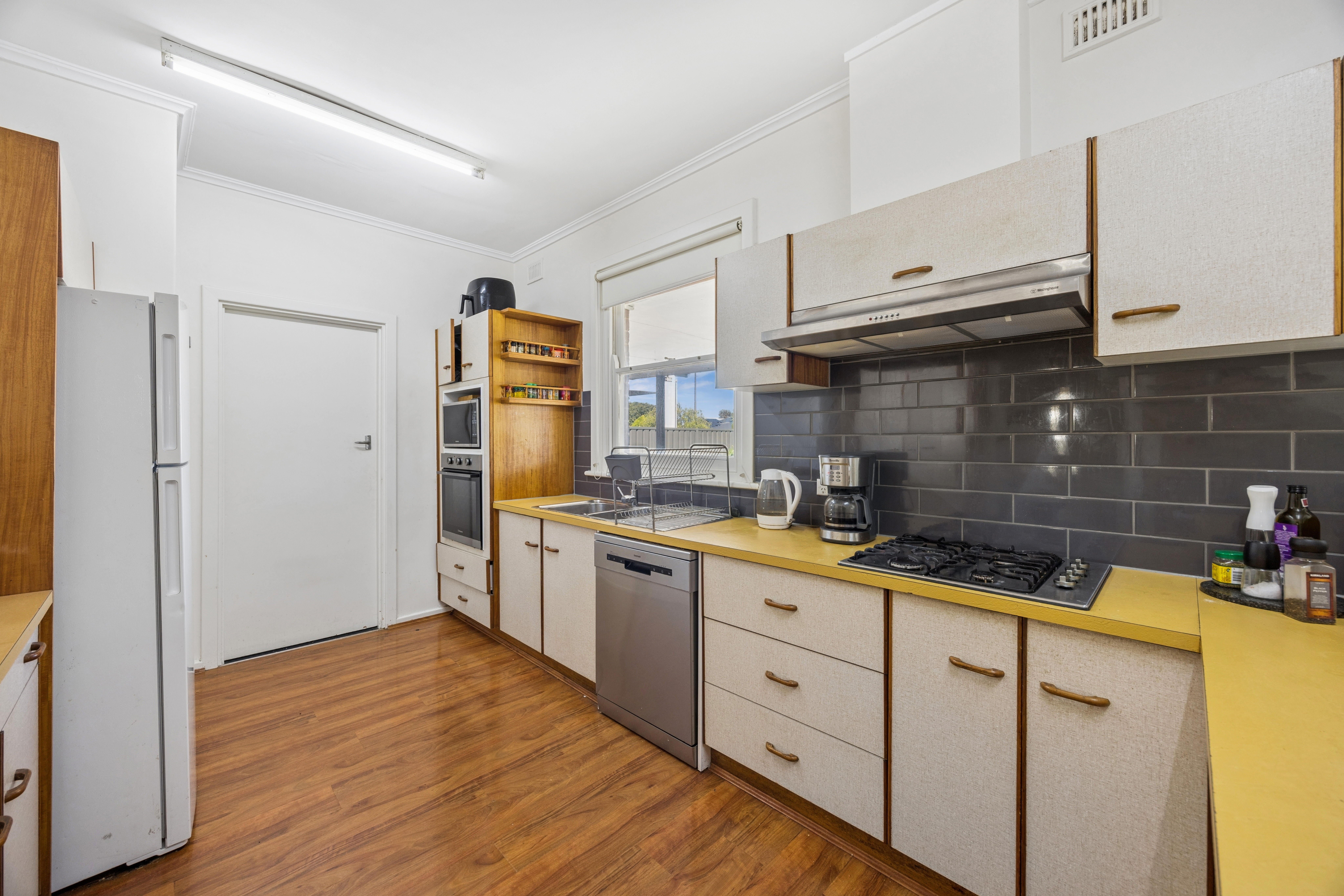 77 Bombay Street, OAKLANDS PARK, SA 5046 6