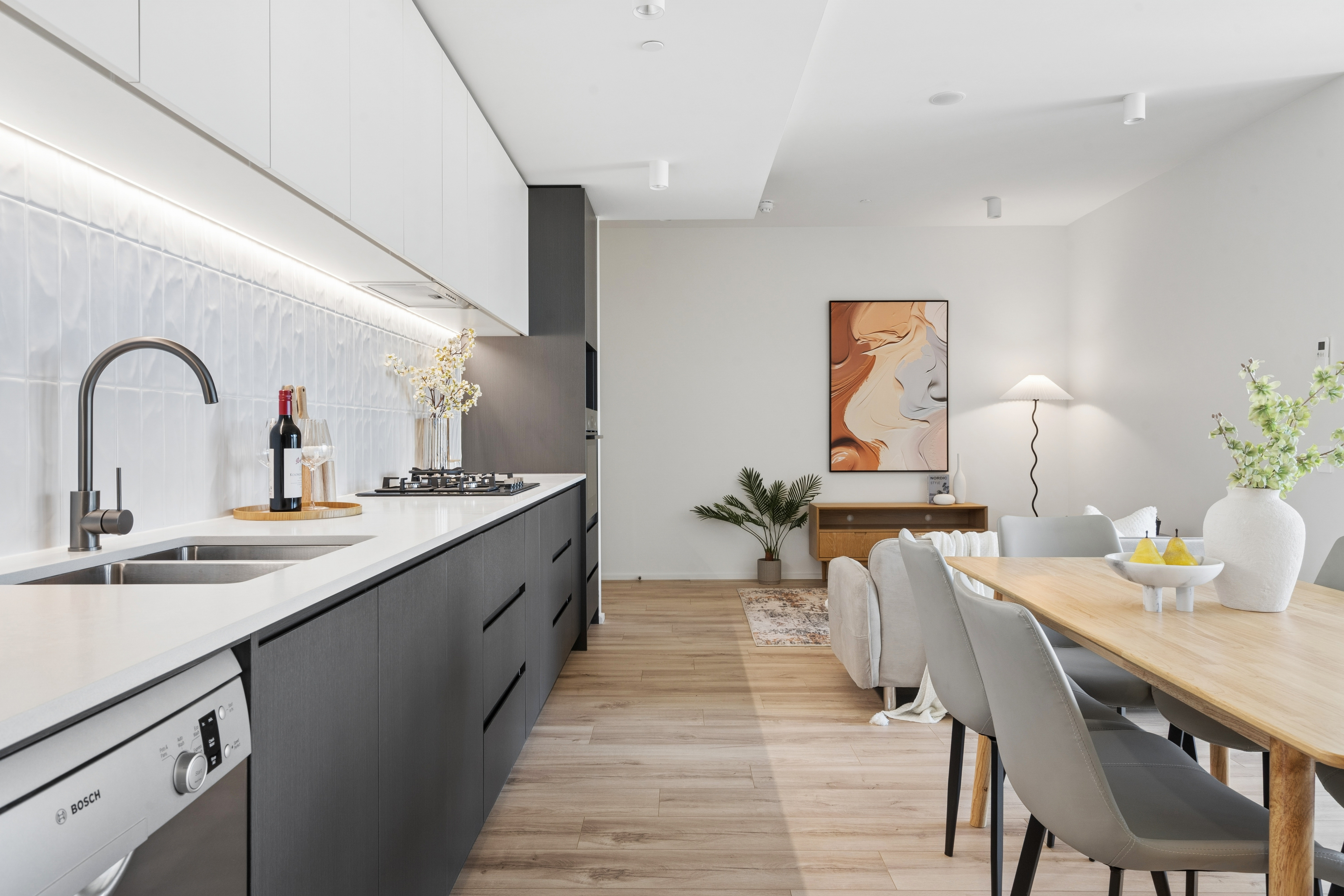 2910/6 Penaluna Place, ADELAIDE, SA 5000 4