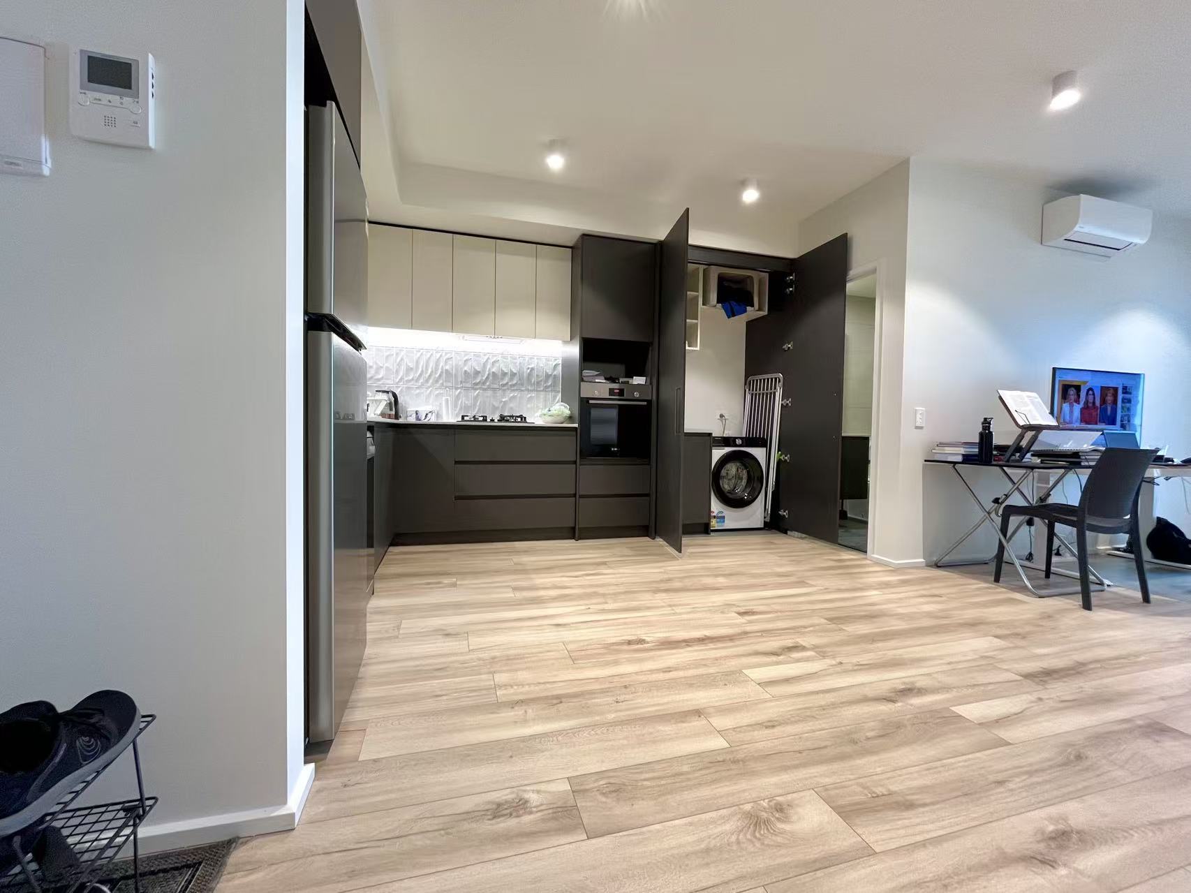 2806/6 Penaluna Place, ADELAIDE, SA 5000 9