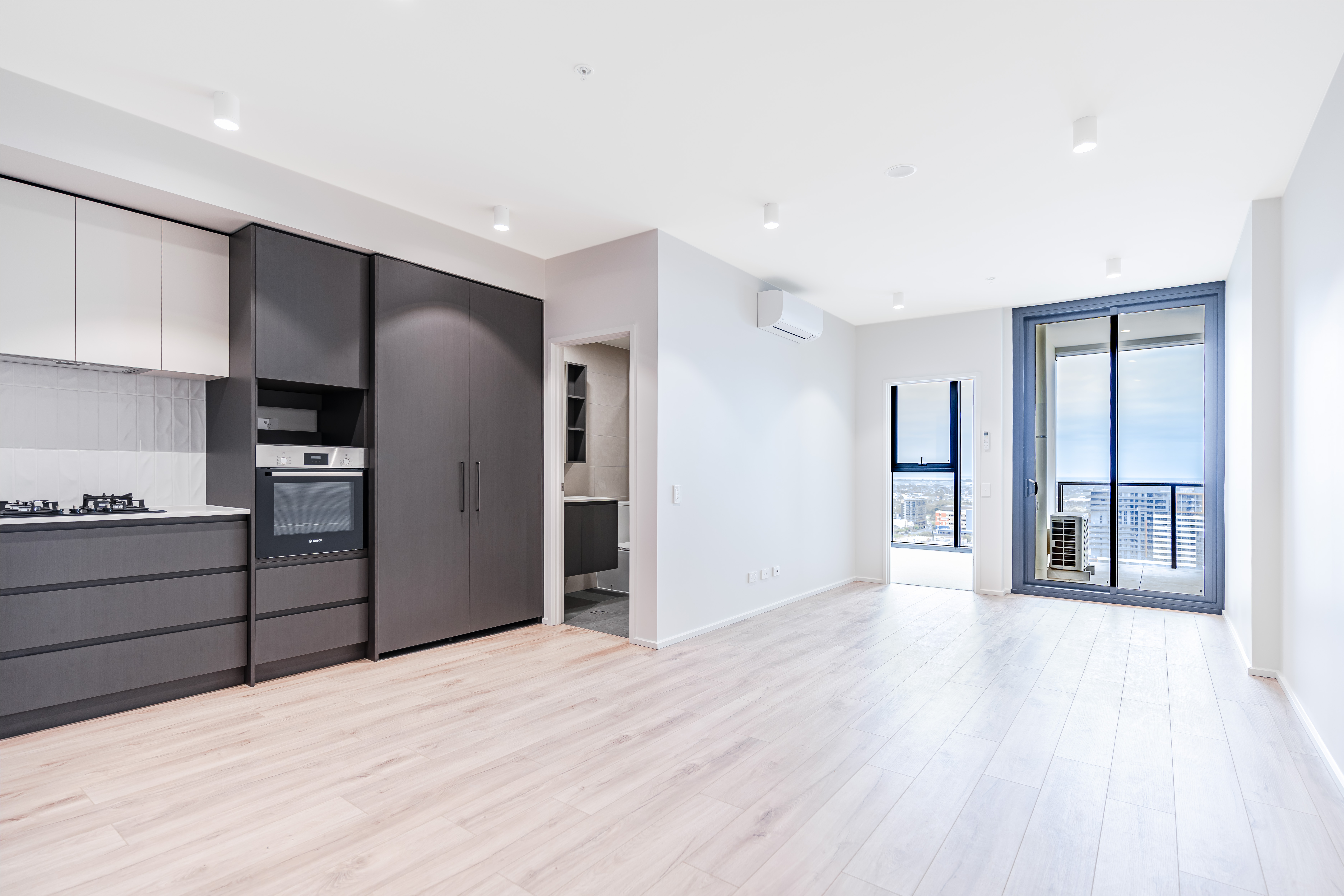 2806/6 Penaluna Place, ADELAIDE, SA 5000 3