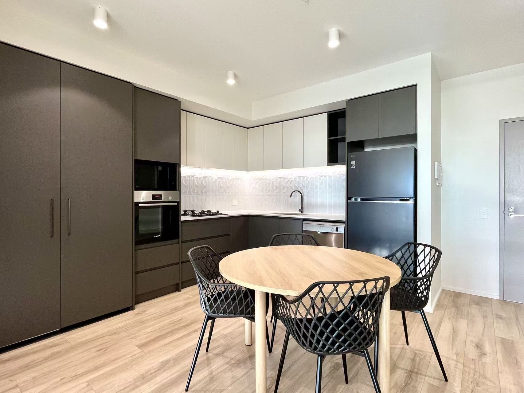 2205/6 Penaluna Place, ADELAIDE, SA 5000 4
