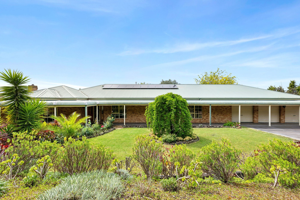 190 Bluestone Bridge Road, Lovely Banks VIC