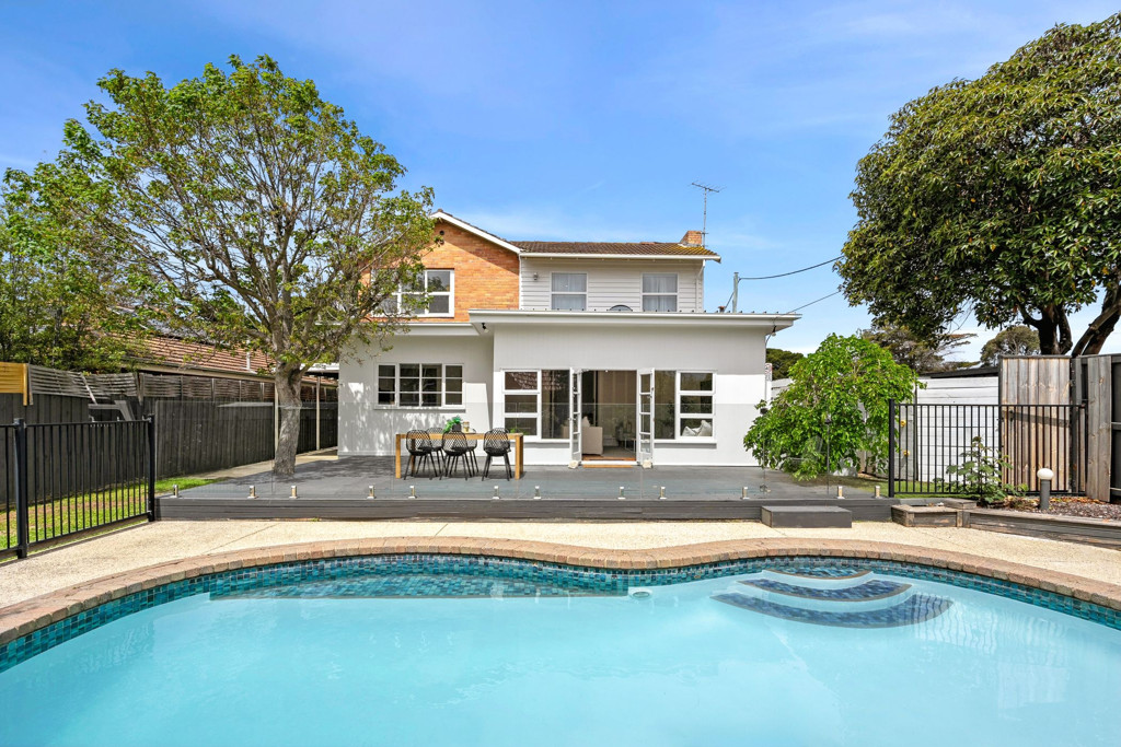 398 Aberdeen Street, Newtown VIC