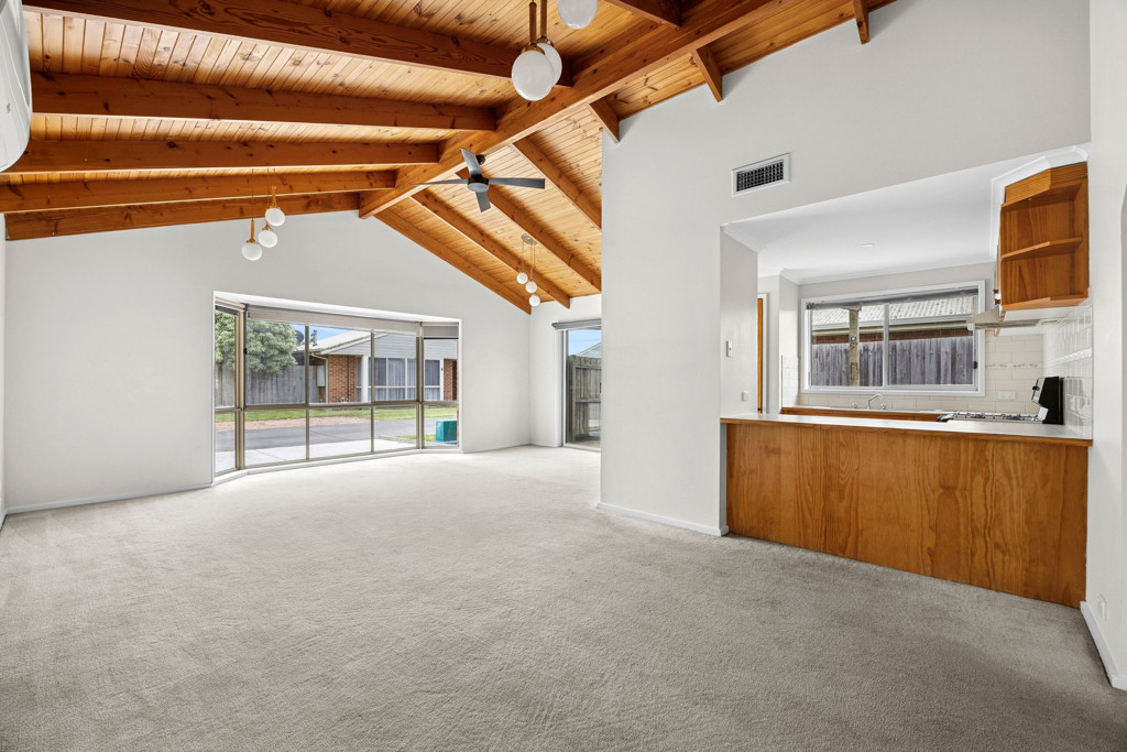 10/37 Chapel Street, Whittington VIC