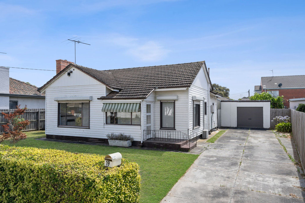 19 Barnfather Street, Thomson VIC
