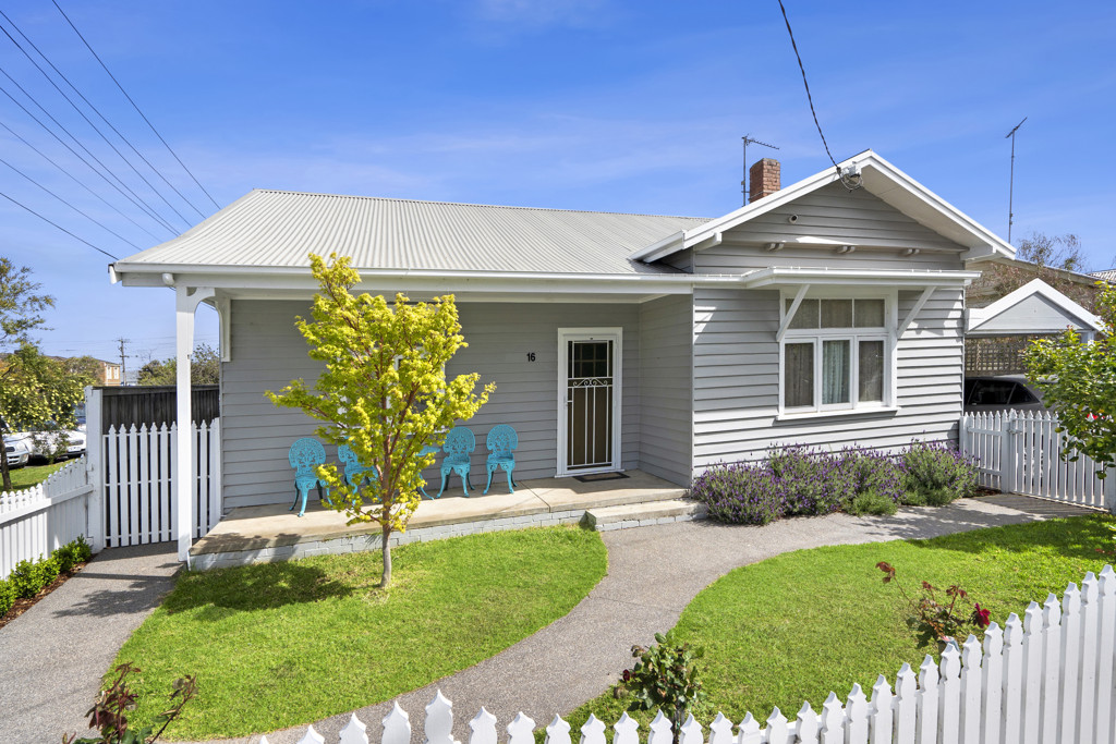 16 Park Crescent, South Geelong VIC