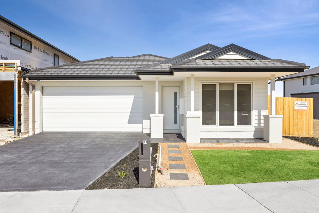 41 Monavale Drive, Mount Duneed VIC