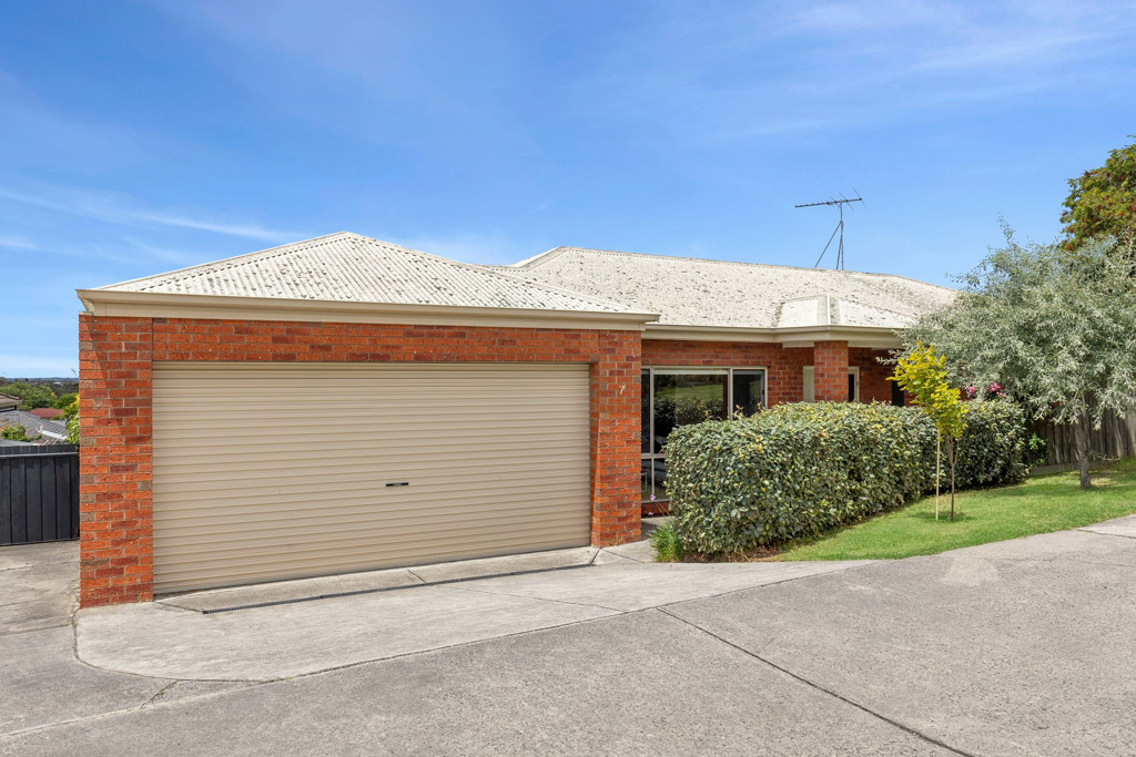 7 Fife Court, Belmont VIC