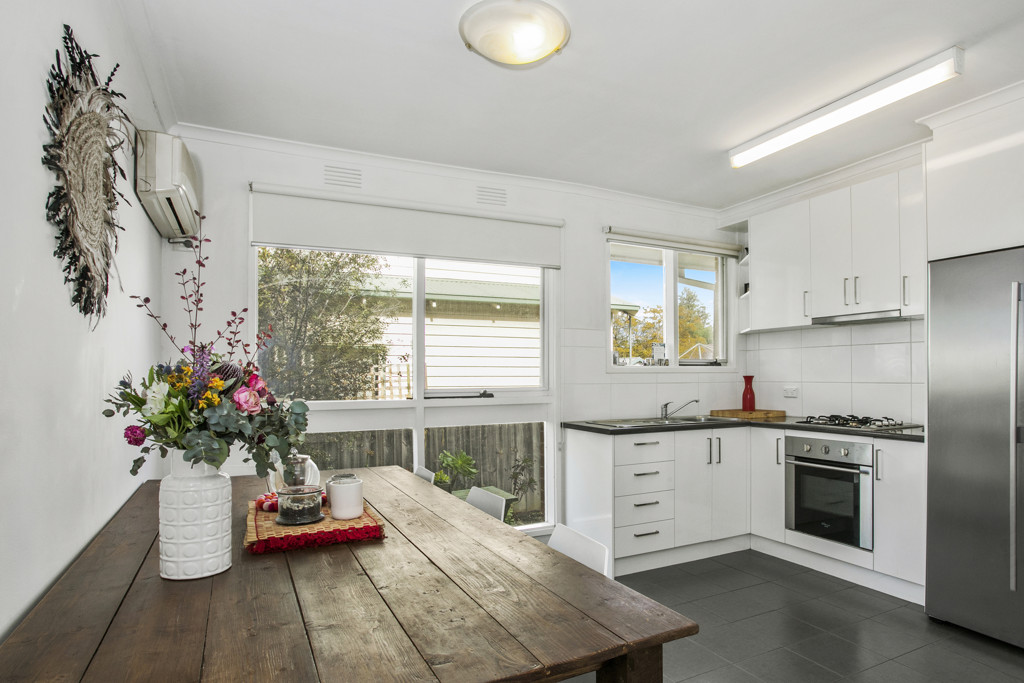 2/155 Minerva Road, Newtown VIC