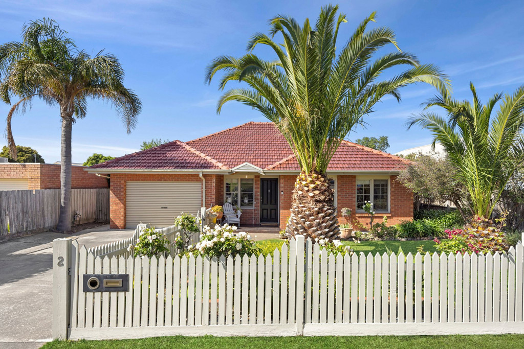 2 Waddington Court, Highton VIC