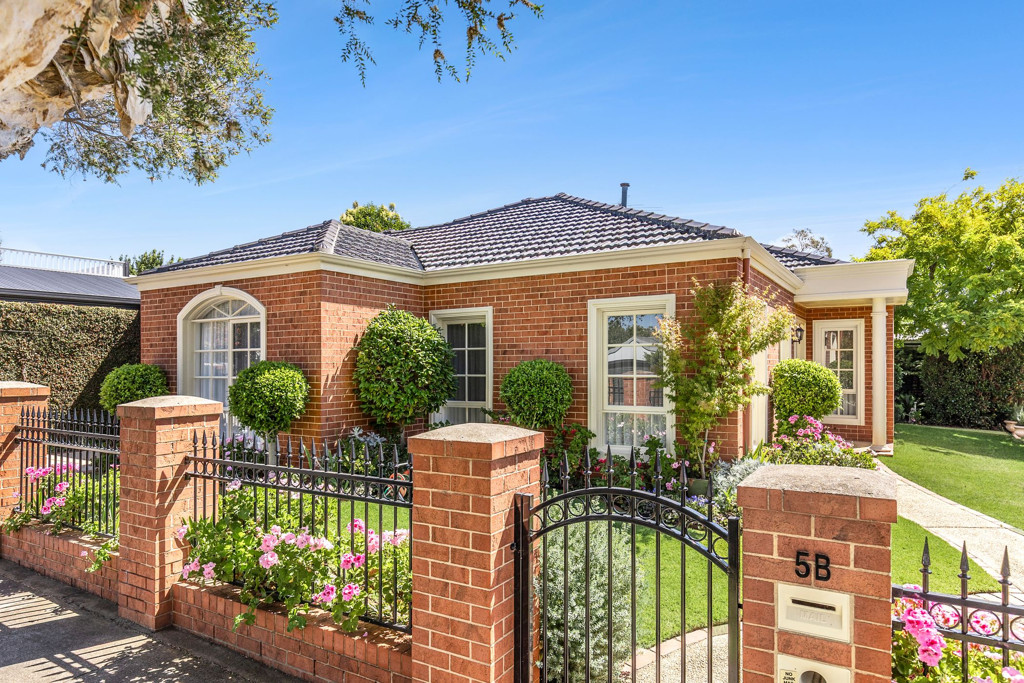 5B Angus Street, Belmont VIC