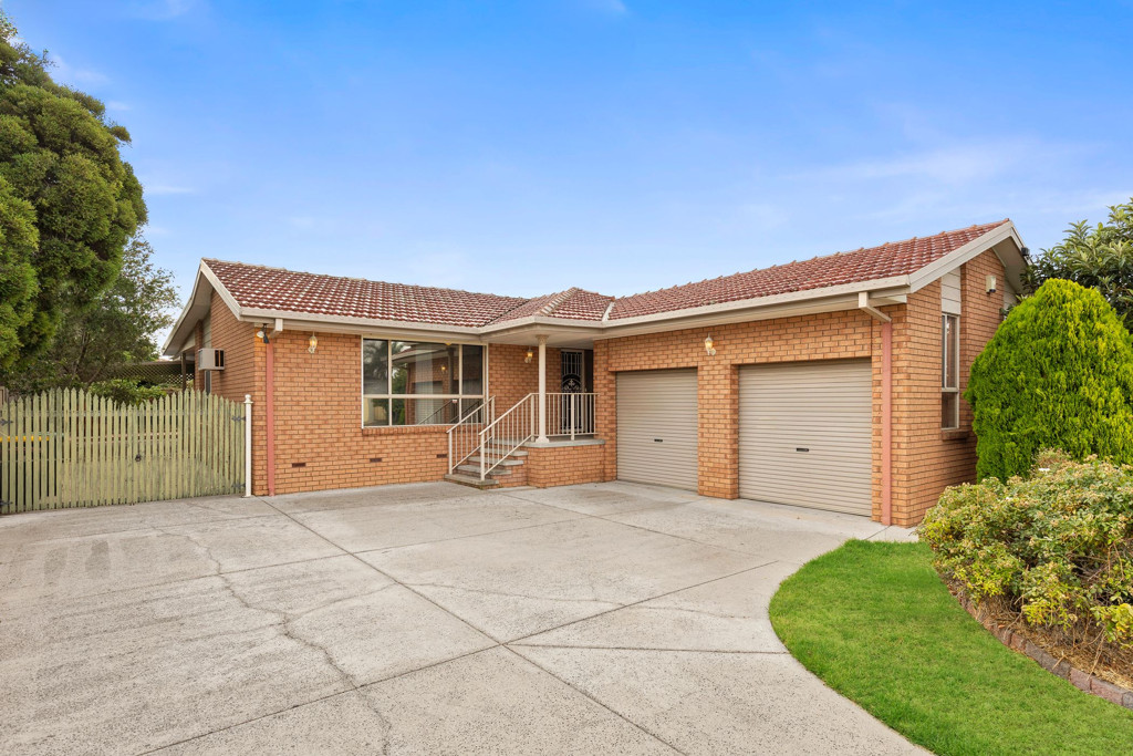 1 Shannahan Drive, Norlane VIC