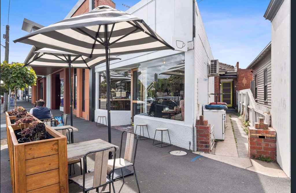 21 Ormond Road, East Geelong VIC