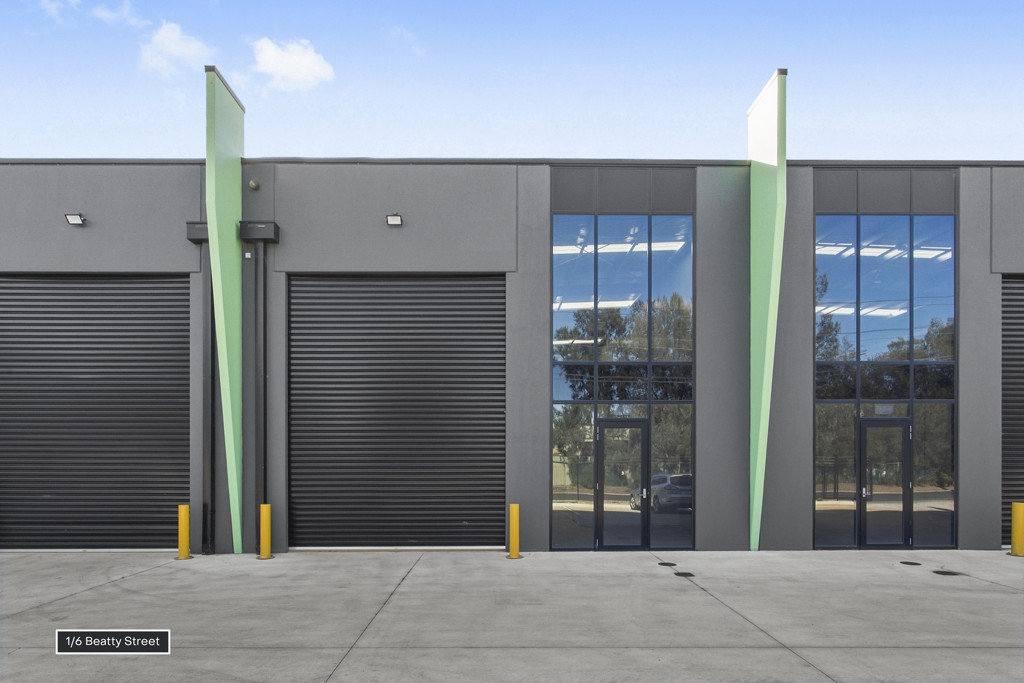 63 Seabeach Parade, North Shore VIC