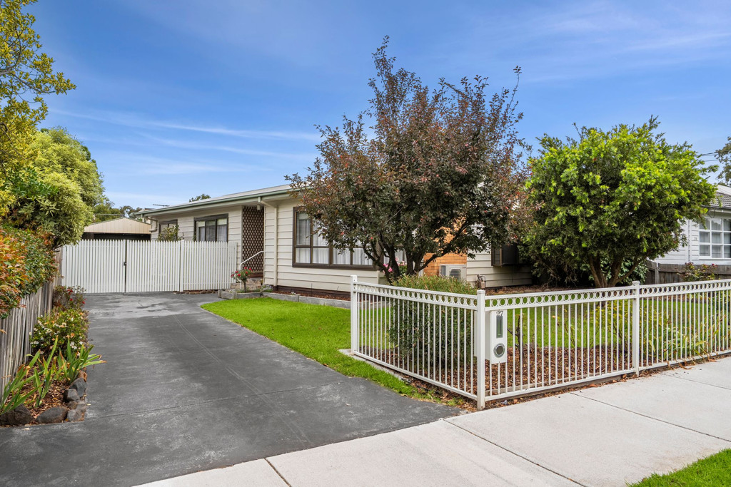 27 Castleton Road, Herne Hill VIC