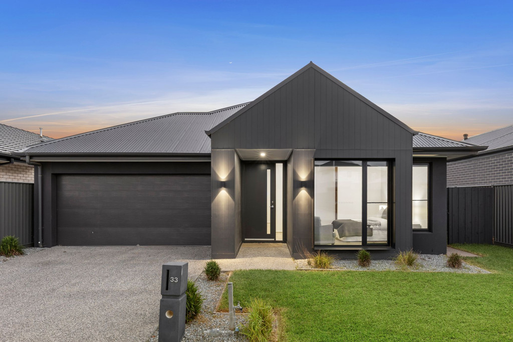 33 Koolah Drive, Lara VIC