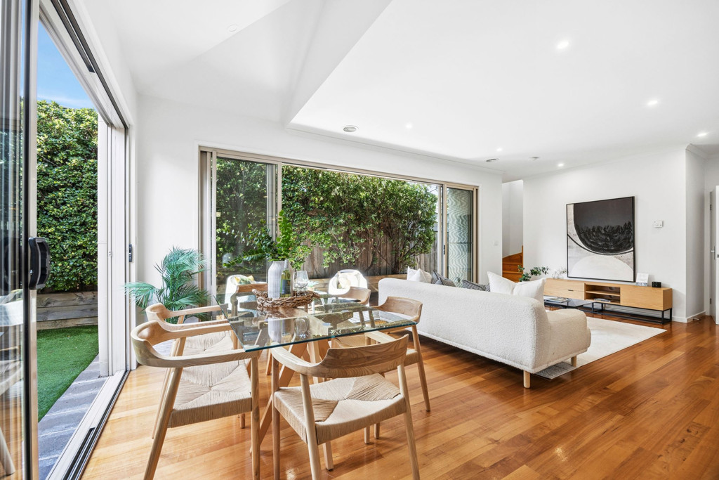 4 John Place, Newtown VIC
