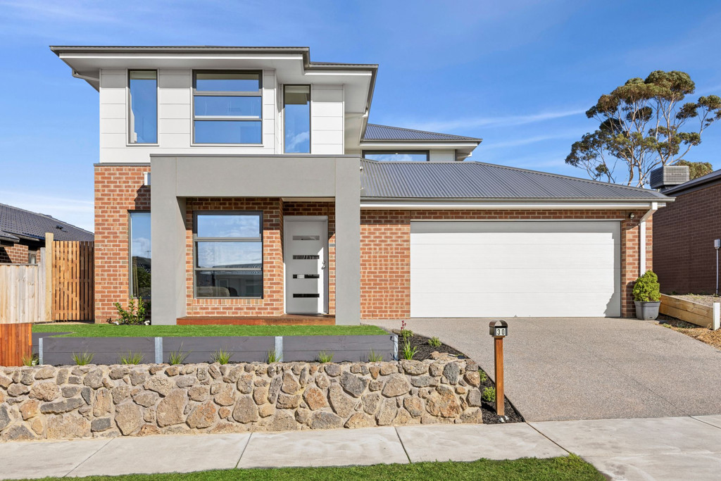 30 Taylors Circuit, Charlemont VIC