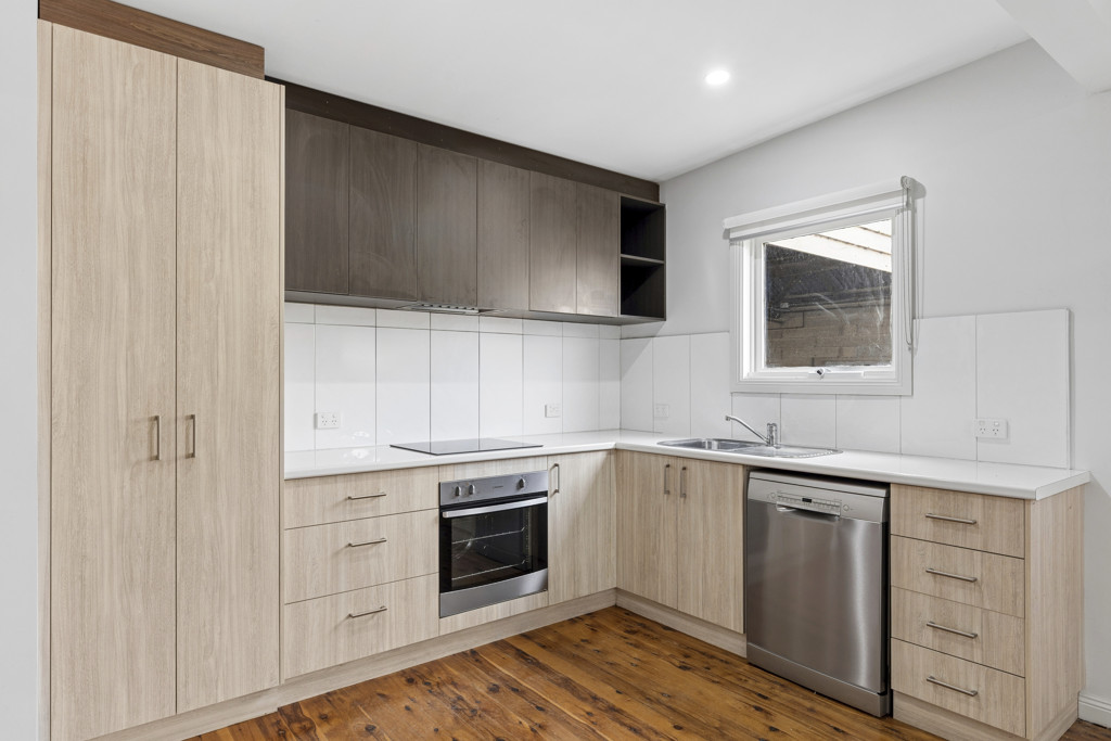 206 Roslyn Road, Highton VIC