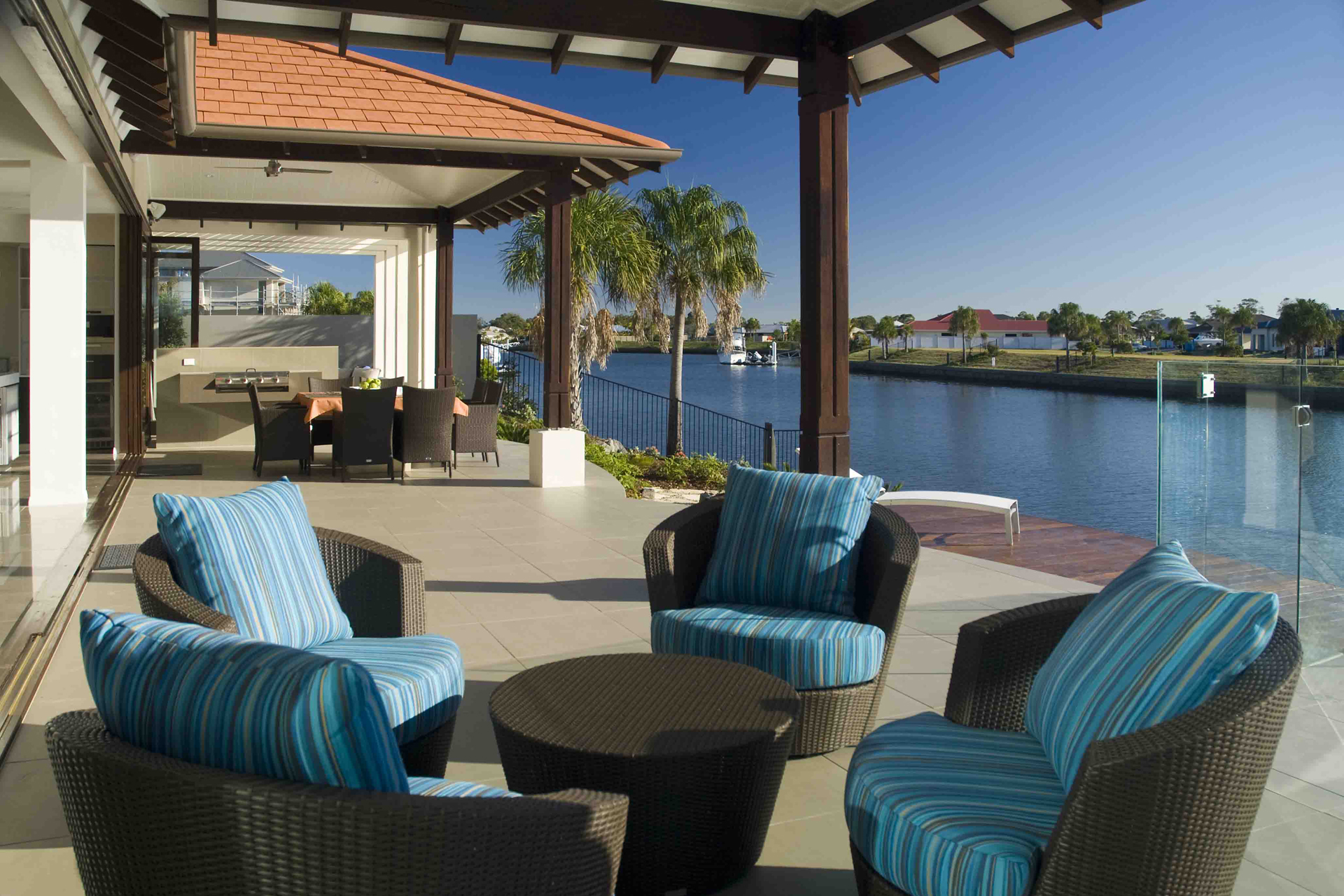 CANAL LUXURY HOME - OVER 50 METER CANAL FRONTAGE