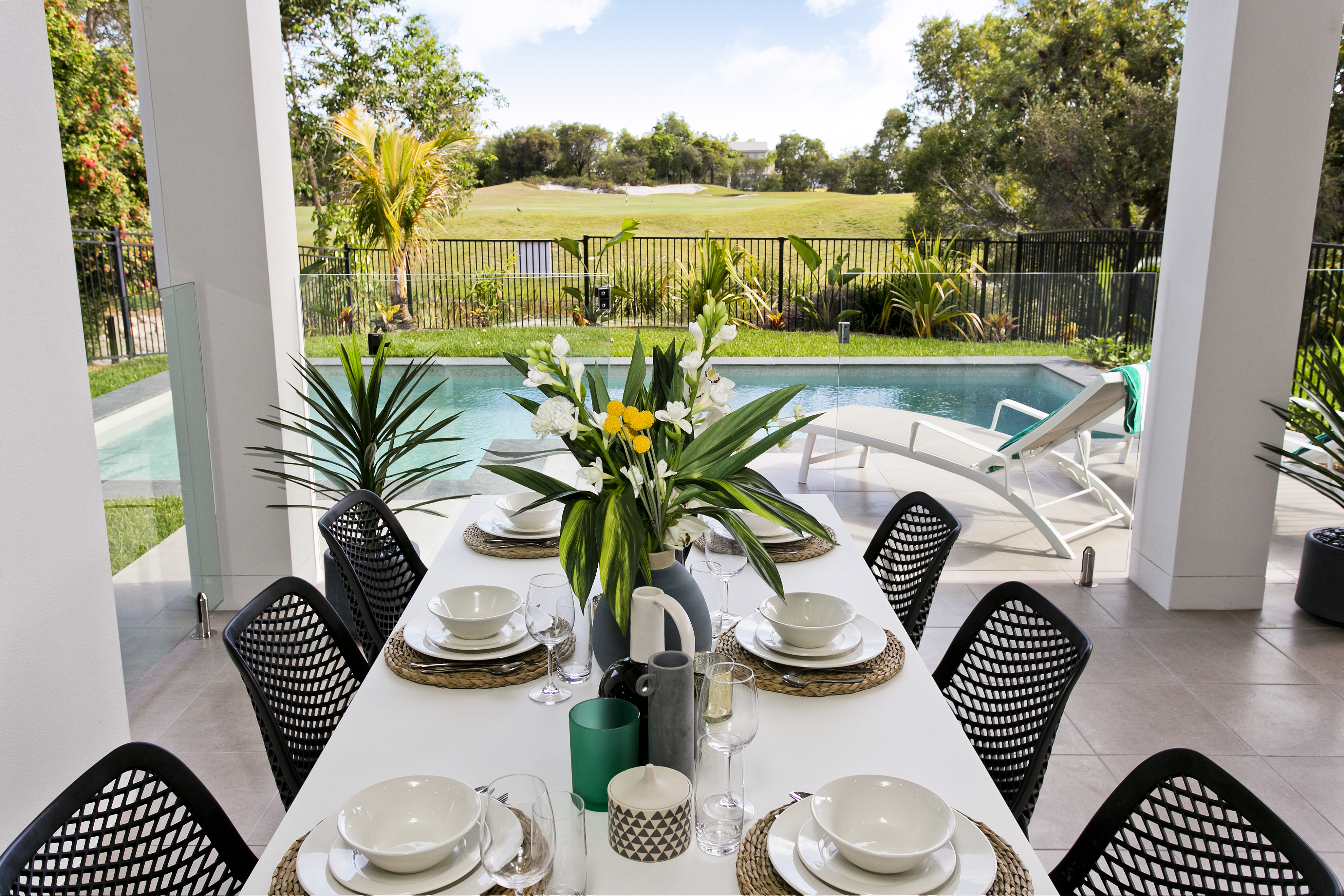 STYLISH ENTERTAINERS DELIGHT WITH POOL & GLORIOUS LANDSCAPED OUTLOOK