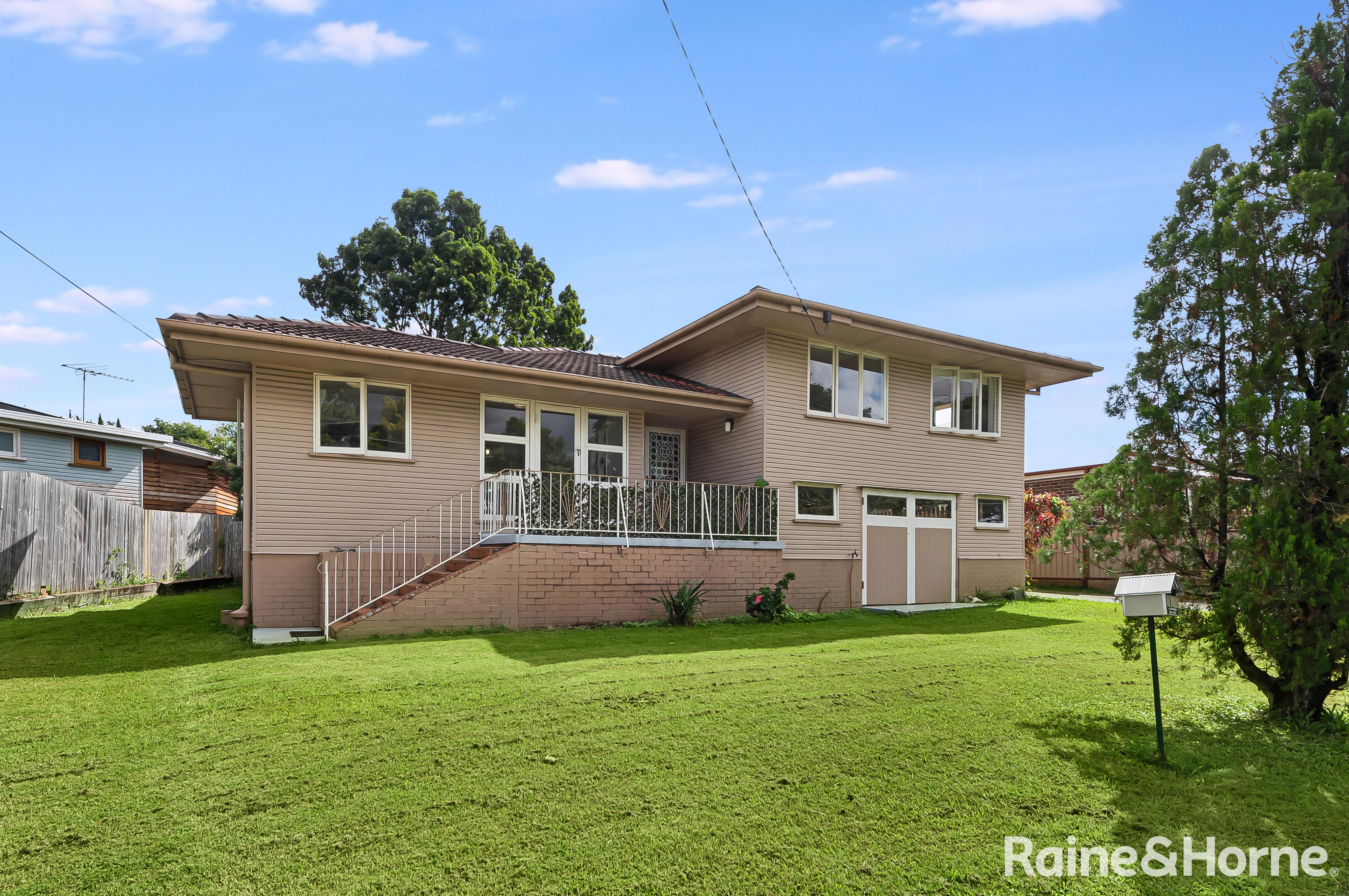 4 Blackheath Road, OXLEY, QLD, 4075 Under Offer