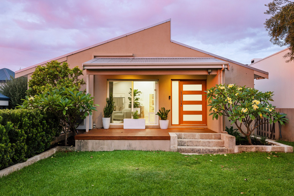 11 Marine Terrace, Sorrento WA, Sorrento - Thumbnail 2