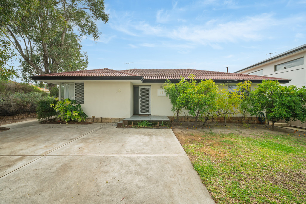 19 Virgil Avenue, Yokine WA, Yokine - Thumbnail 3