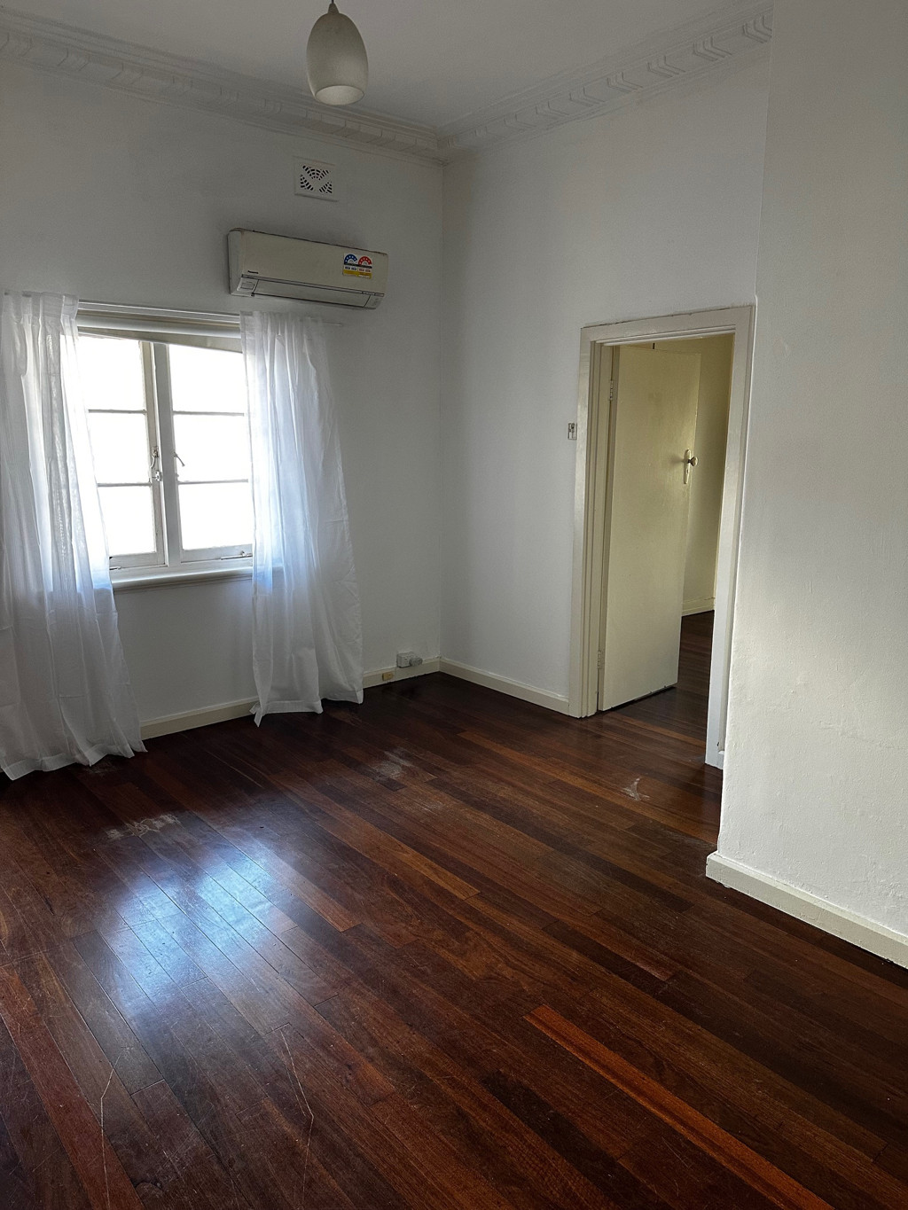 1/3 Brisbane Place, Perth WA, Perth - Thumbnail 2