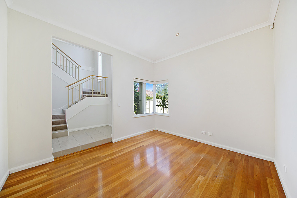 12D Hill Street, Innaloo WA, Innaloo - Thumbnail 4