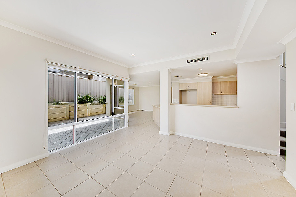 12D Hill Street, Innaloo WA, Innaloo - Thumbnail 5