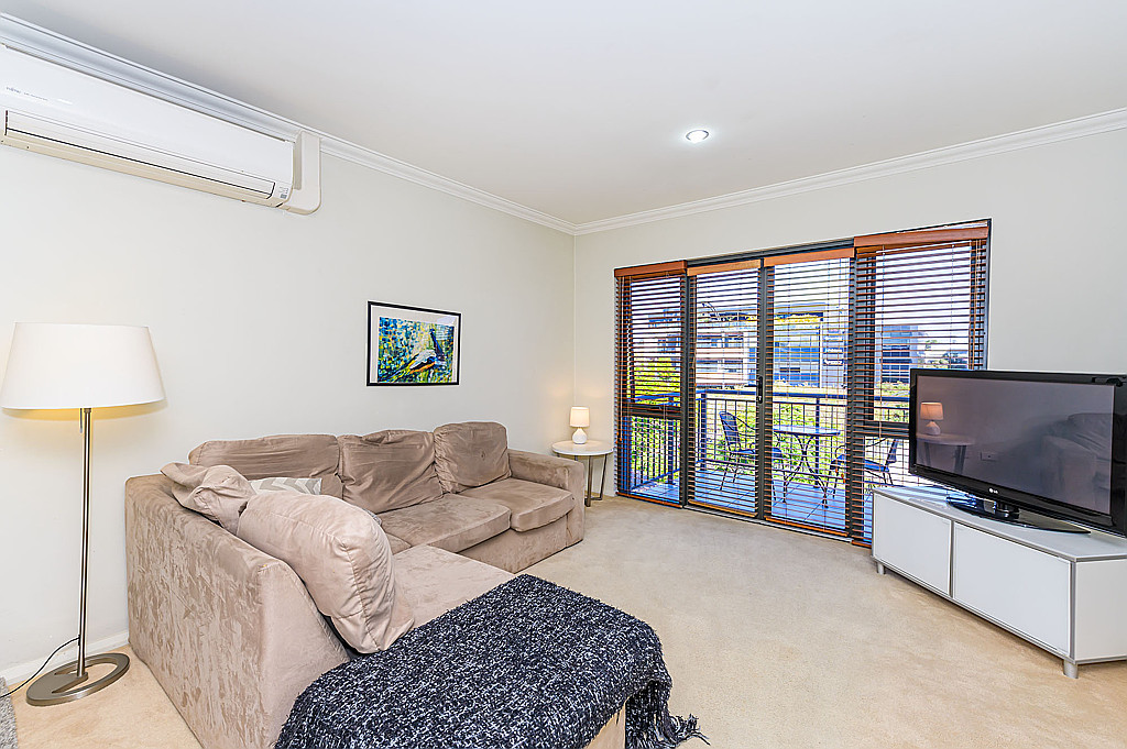 2/400 Roberts Road, Subiaco WA, Subiaco - Thumbnail 2