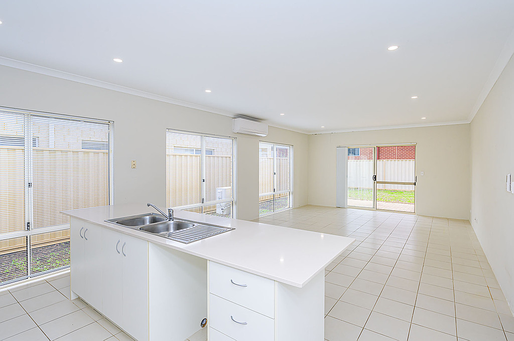 6 Benfleet Drive, Butler WA, Butler - Thumbnail 2