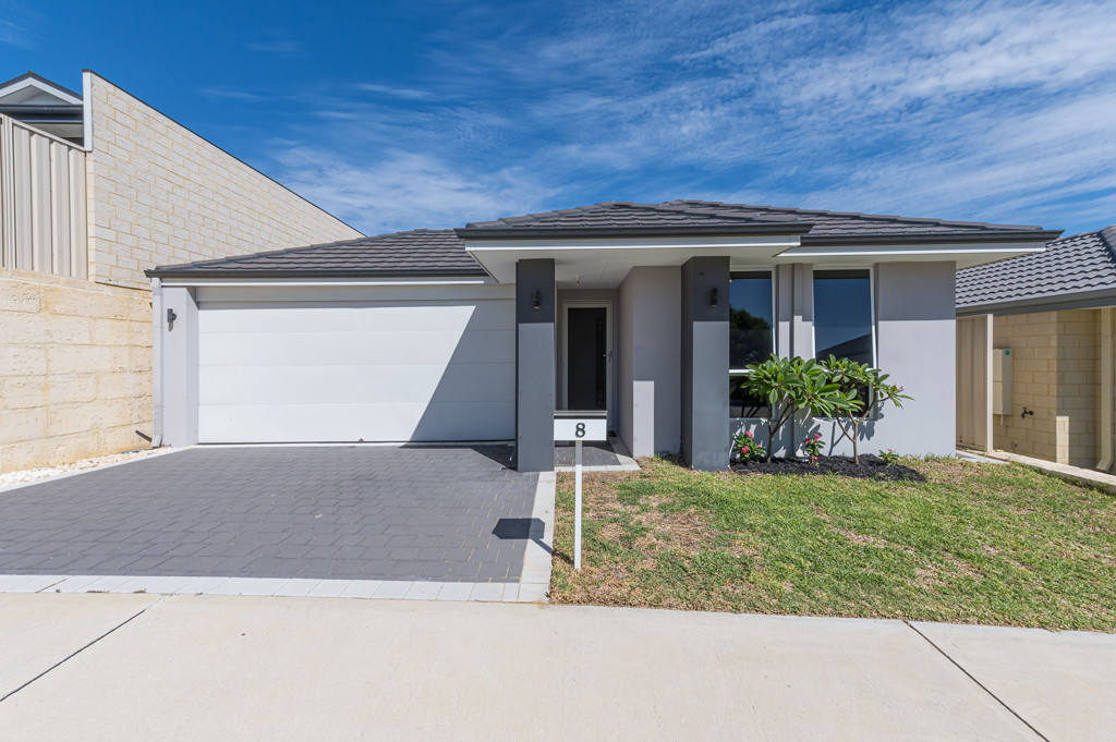 8 Canberra Avenue, Landsdale WA, Landsdale - Thumbnail 2