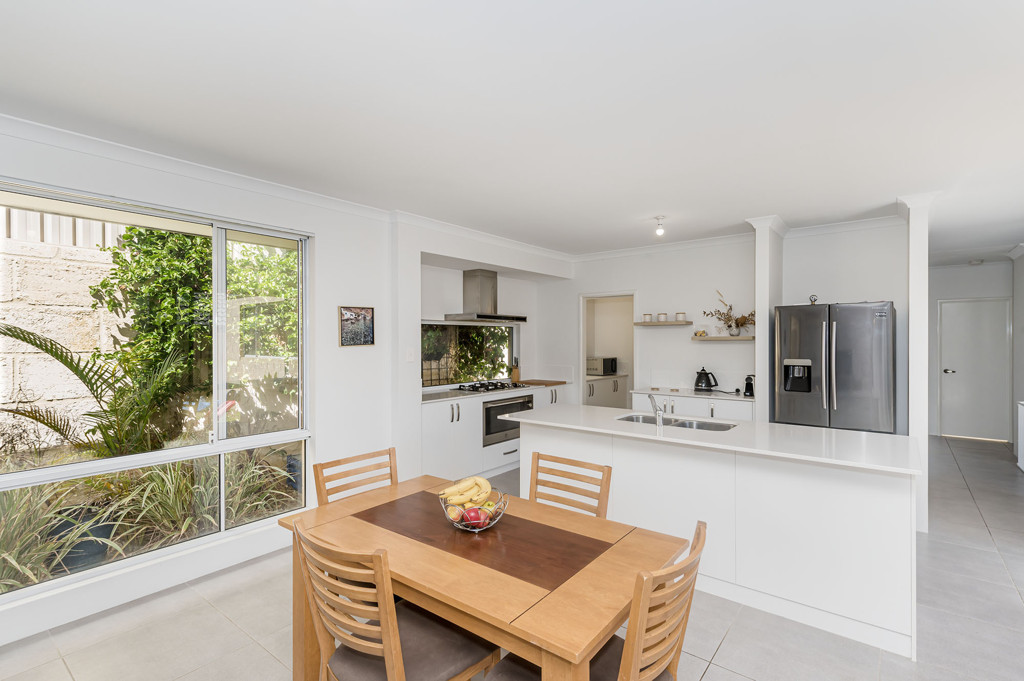 8 Canberra Avenue, Landsdale WA, Landsdale - Thumbnail 6