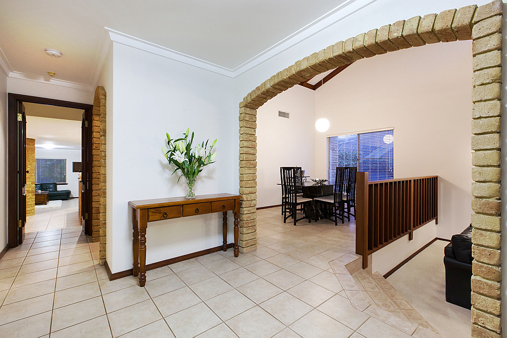 8 Lake Carine Gardens, Carine WA, Carine - Thumbnail 3