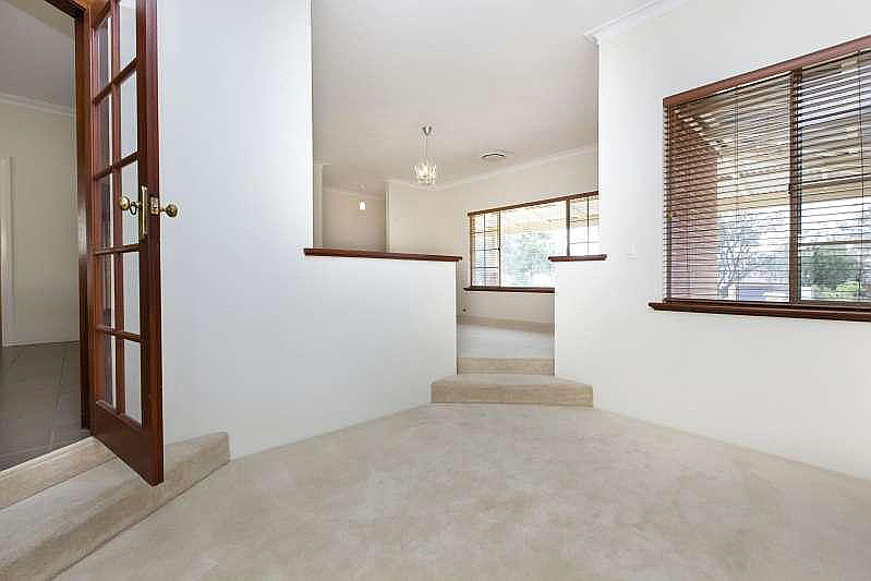 2 Mission Hills, Connolly WA, Connolly - Thumbnail 3